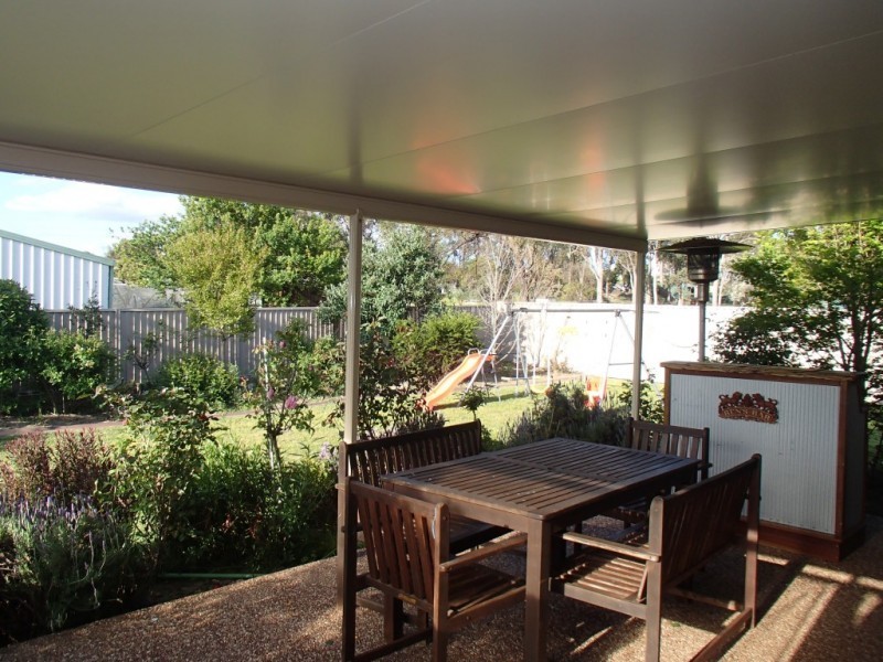5 Maria Crt, Stanthorpe QLD 4380