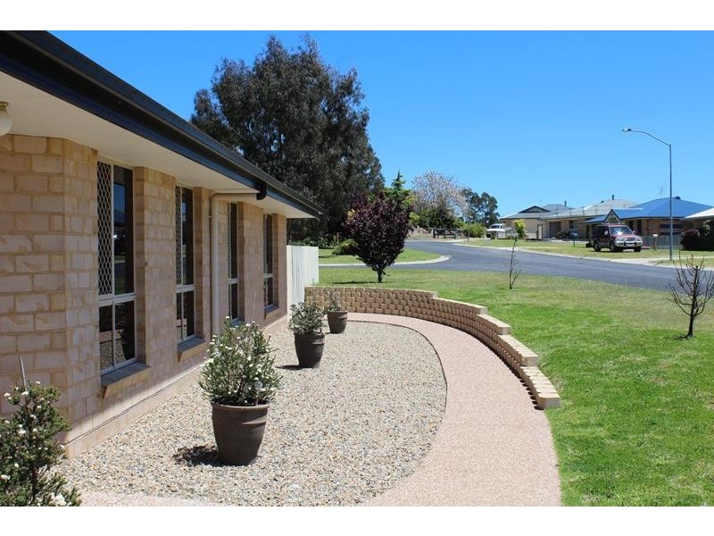 1 Wright Court, Stanthorpe QLD 4380