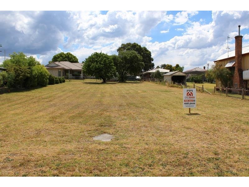 12 Denham Street, Stanthorpe QLD 4380