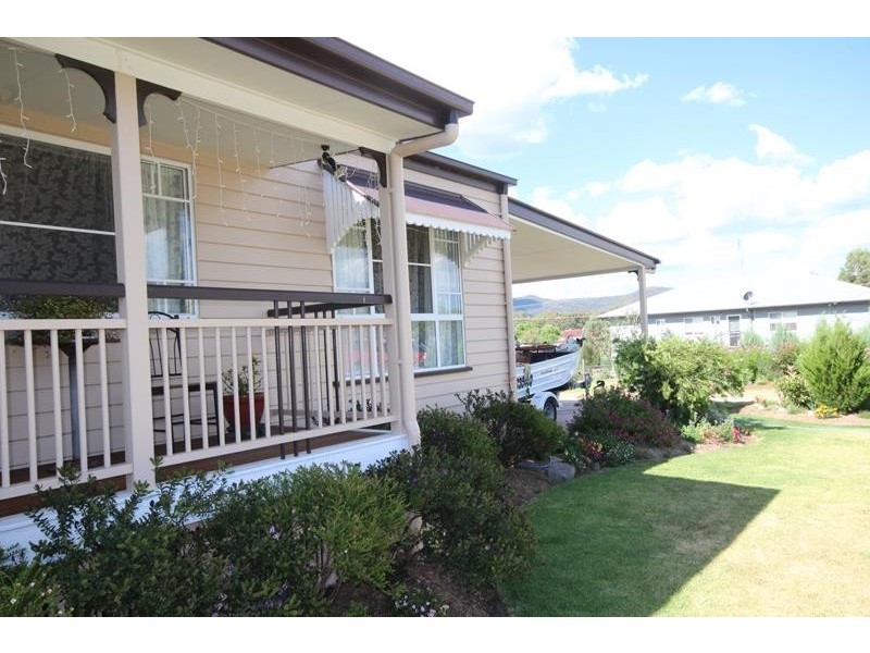 28 Callandoon Street, Wallangarra QLD 4383