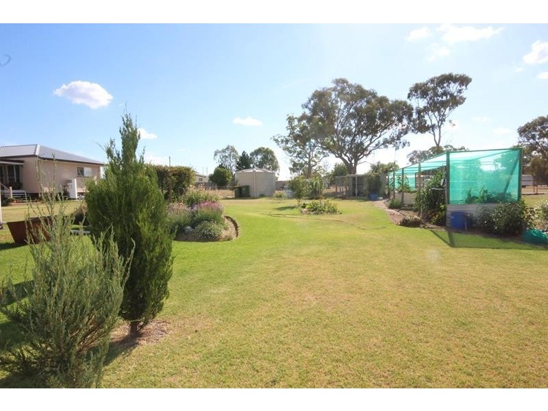 28 Callandoon Street, Wallangarra QLD 4383
