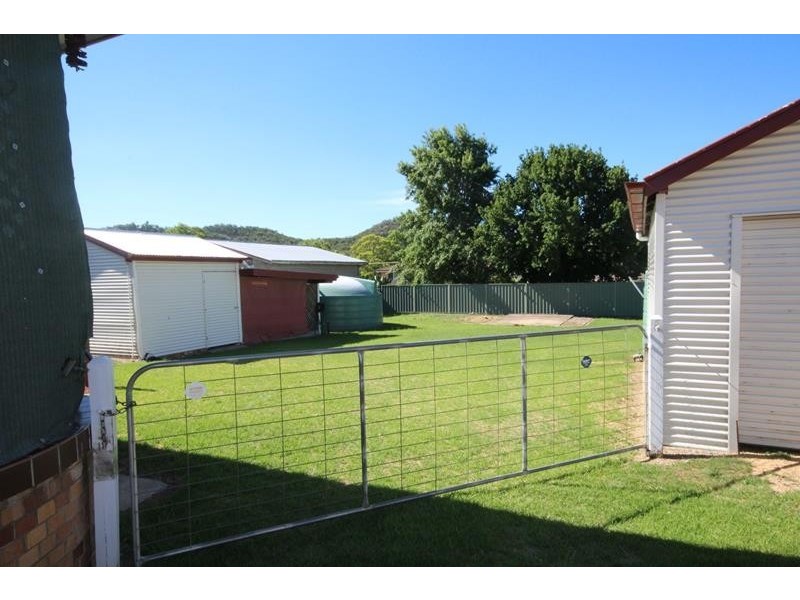 94 Lock St, Stanthorpe QLD 4380