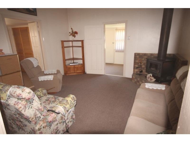 94 Lock St, Stanthorpe QLD 4380