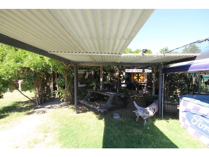 28064 New England Highway, Ballandean QLD 4382