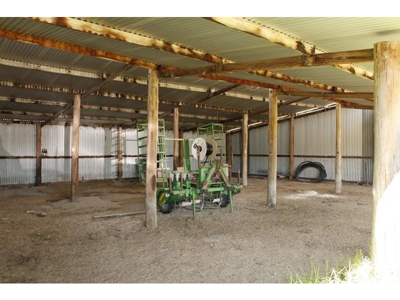 28064 New England Highway, Ballandean QLD 4382