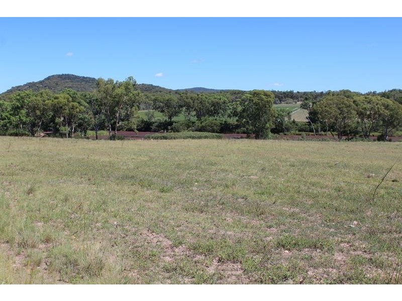 28064 New England Highway, Ballandean QLD 4382