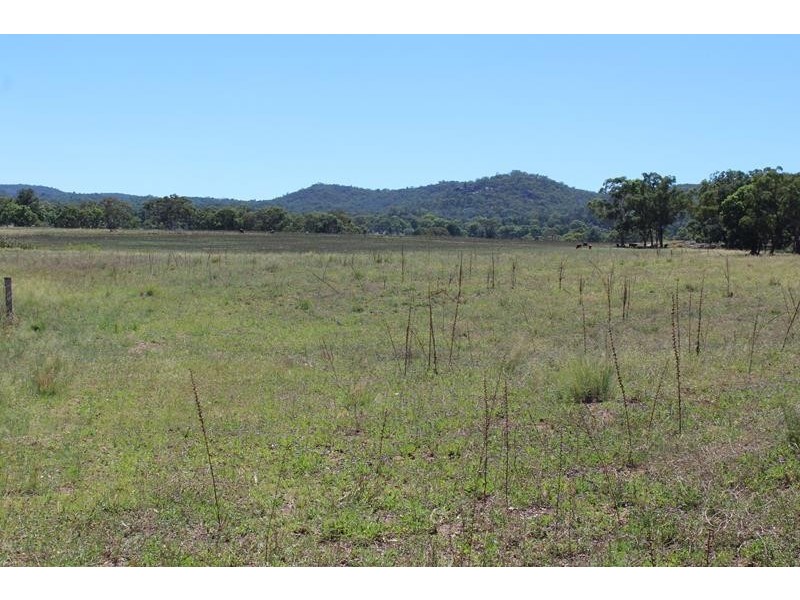 28064 New England Highway, Ballandean QLD 4382