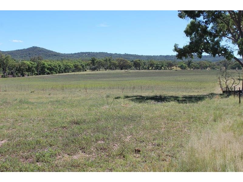 28064 New England Highway, Ballandean QLD 4382