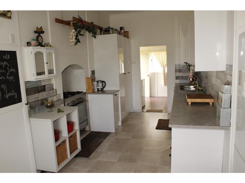 56-58 MERINDA STREET, Wallangarra QLD 4383