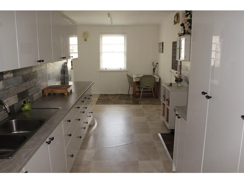 56-58 MERINDA STREET, Wallangarra QLD 4383