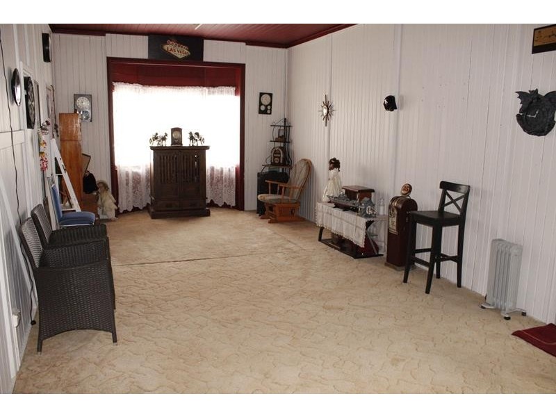 56-58 MERINDA STREET, Wallangarra QLD 4383