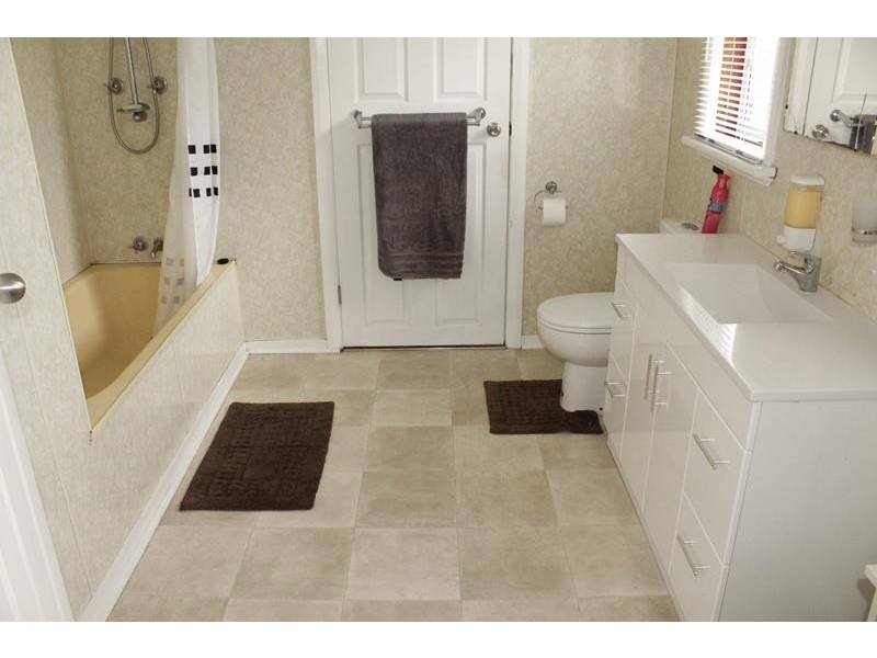 56-58 MERINDA STREET, Wallangarra QLD 4383