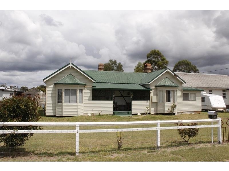 56-58 MERINDA STREET, Wallangarra QLD 4383