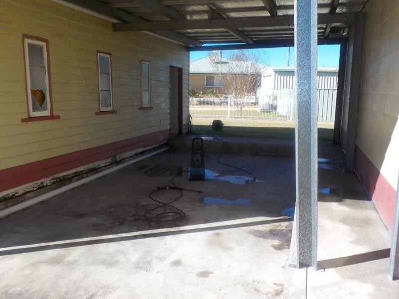 50 Tenterfield Street, Wallangarra QLD 4383
