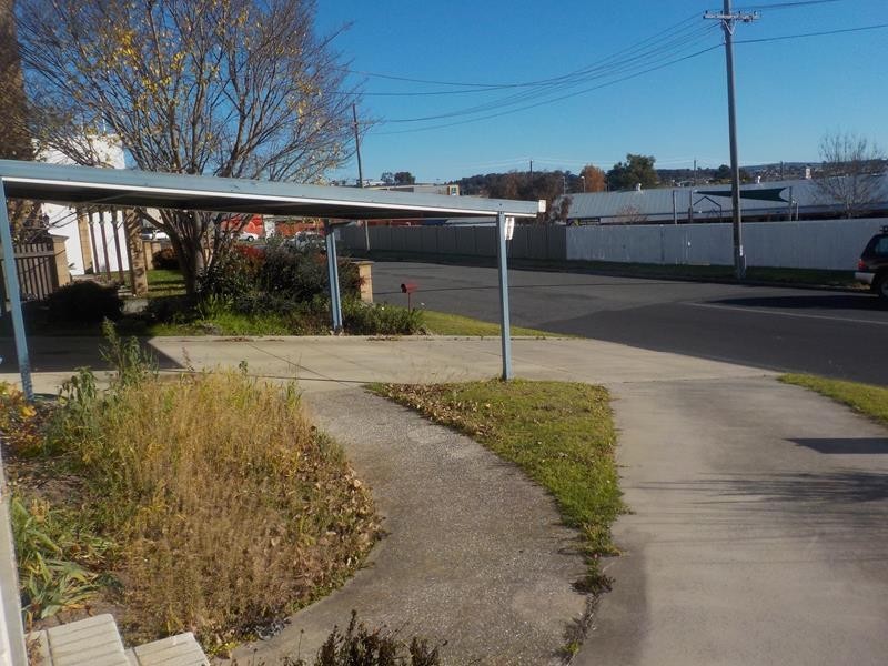 5 DAVADI STREET, Stanthorpe QLD 4380