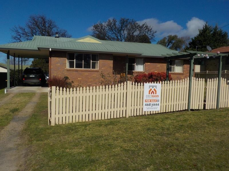 21 LOCK STREET, Stanthorpe QLD 4380