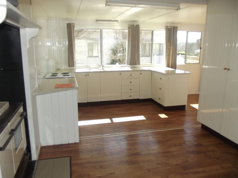 22 DENHAM STREET, Stanthorpe QLD 4380
