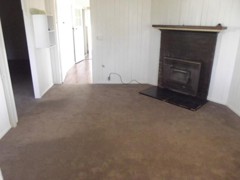22 DENHAM STREET, Stanthorpe QLD 4380