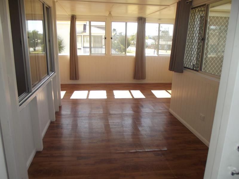 22 DENHAM STREET, Stanthorpe QLD 4380