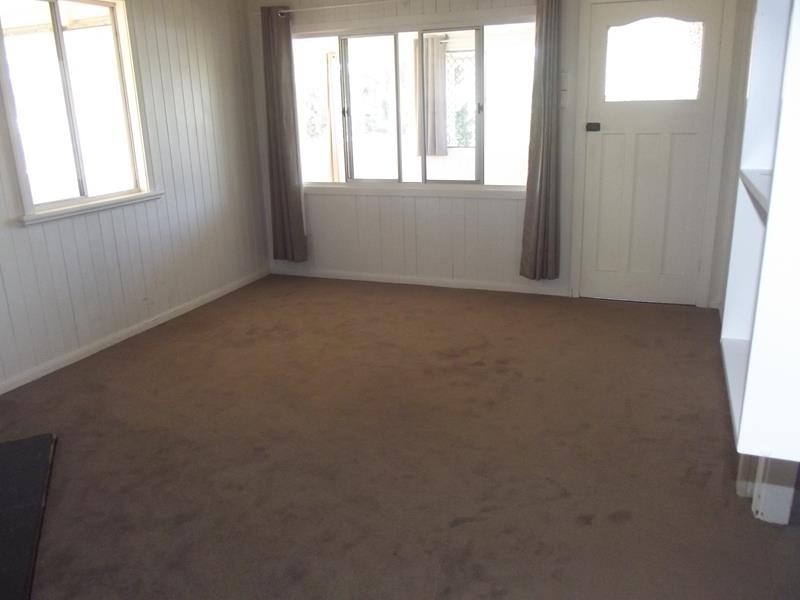 22 DENHAM STREET, Stanthorpe QLD 4380