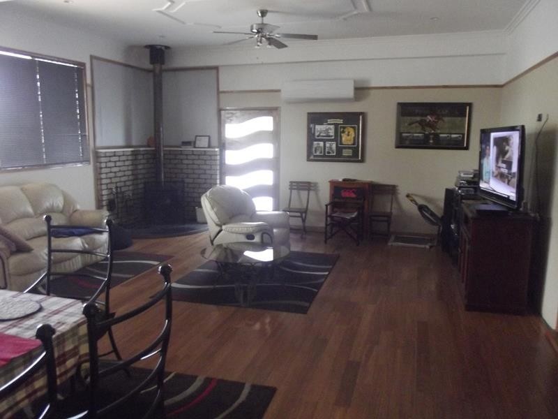 58 Tenterfield Street, Wallangarra QLD 4383