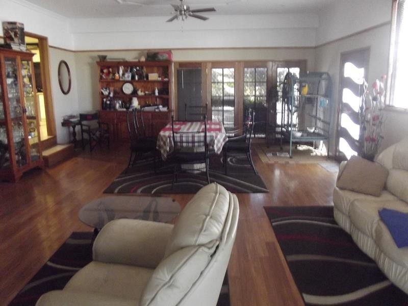 58 Tenterfield Street, Wallangarra QLD 4383