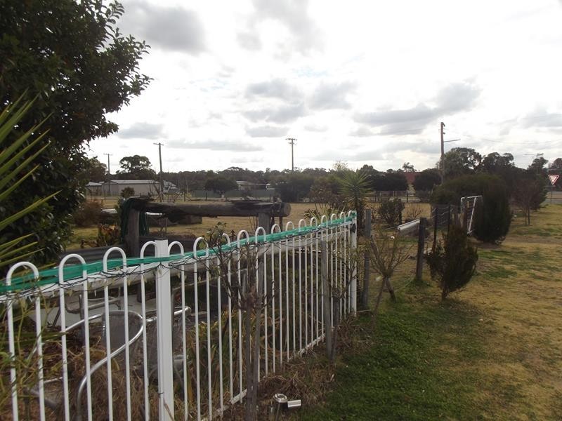 58 Tenterfield Street, Wallangarra QLD 4383