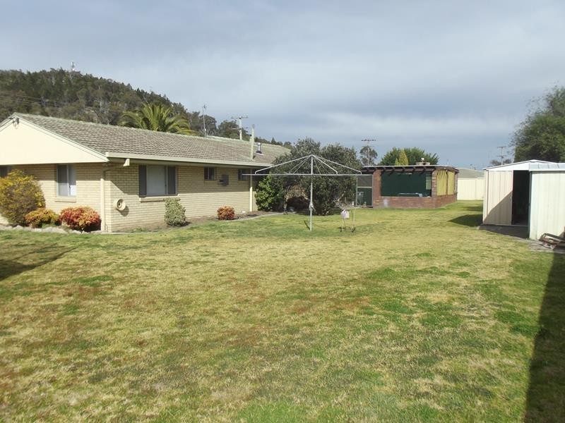 70 AMOSFIELD ROAD, Stanthorpe QLD 4380