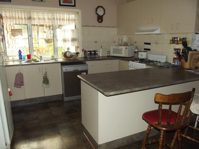 30 Roessler Avenue, Applethorpe QLD 4378
