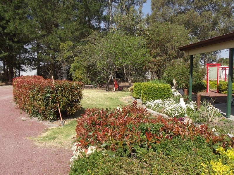 30 Roessler Avenue, Applethorpe QLD 4378