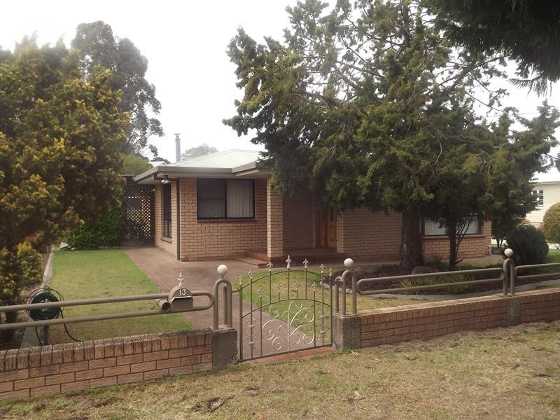 13 Tyrel Street, Stanthorpe QLD 4380