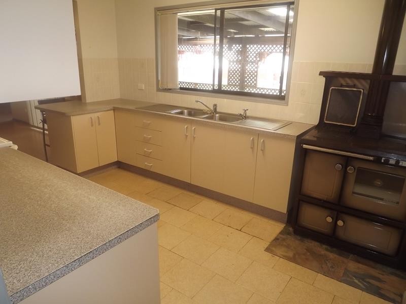 13 Tyrel Street, Stanthorpe QLD 4380