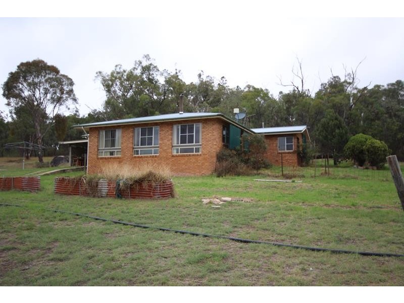 2489 Eukey Road, Ballandean QLD 4382