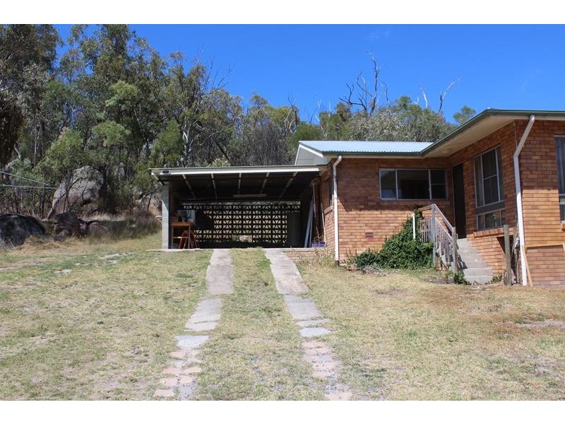 2489 Eukey Road, Ballandean QLD 4382