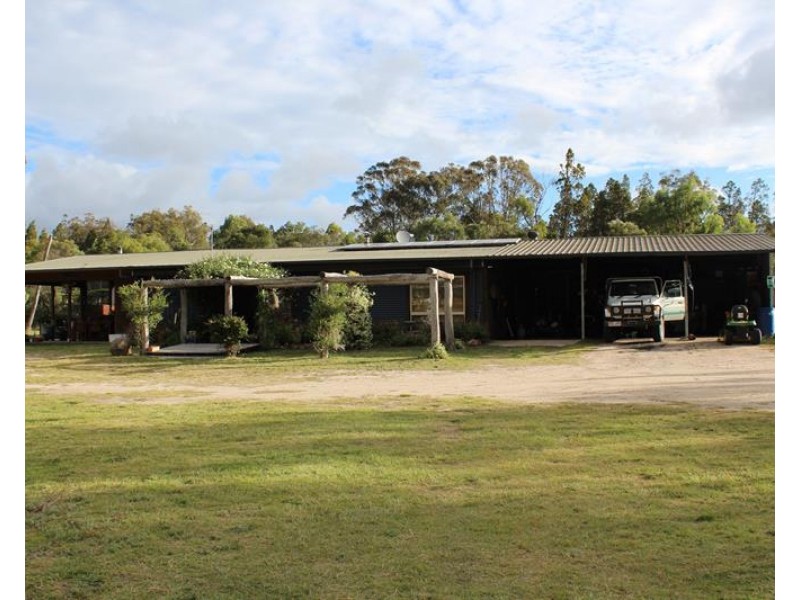 96 Browns Lane, Greenlands QLD 4380