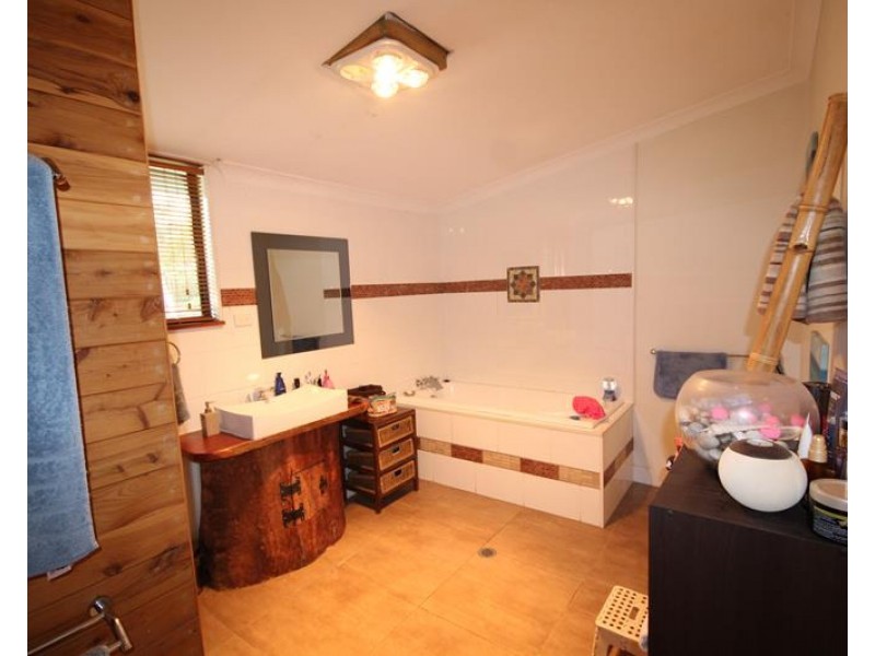 96 Browns Lane, Greenlands QLD 4380