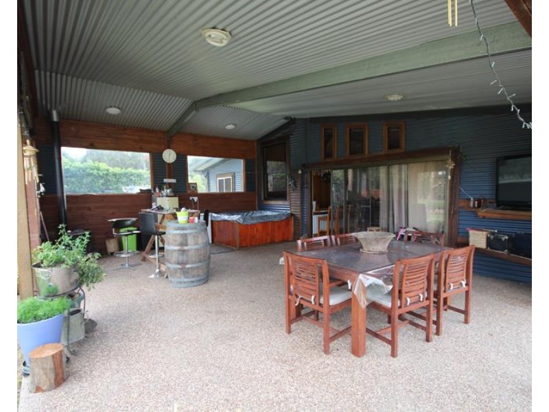 96 Browns Lane, Greenlands QLD 4380