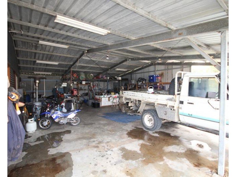 96 Browns Lane, Greenlands QLD 4380