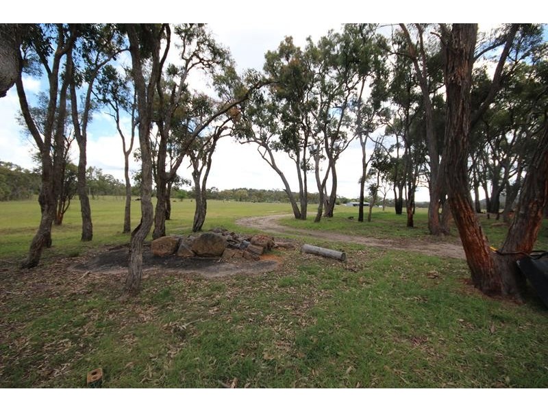 326 Kerridges Road, Glen Aplin QLD 4381