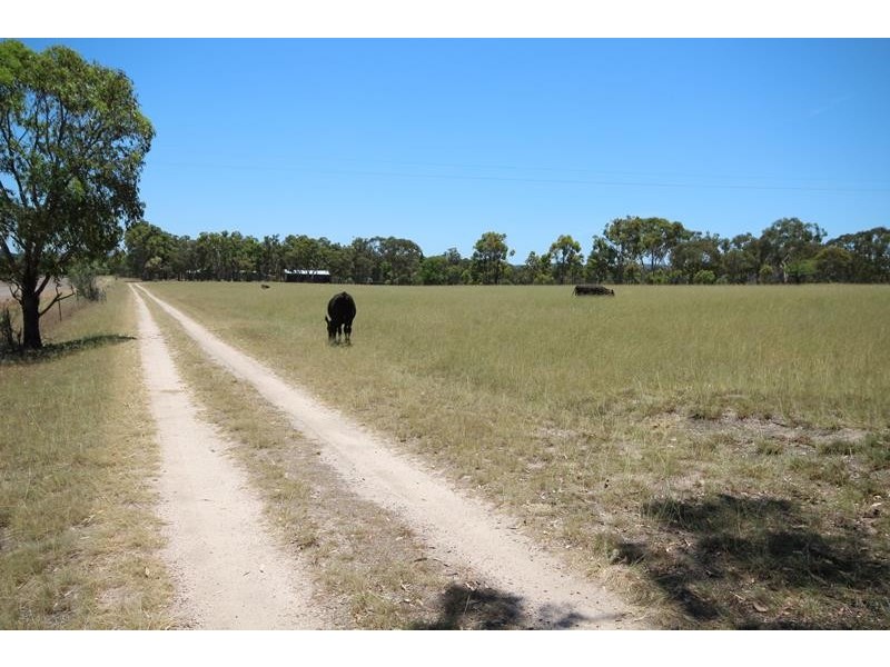326 Kerridges Road, Glen Aplin QLD 4381