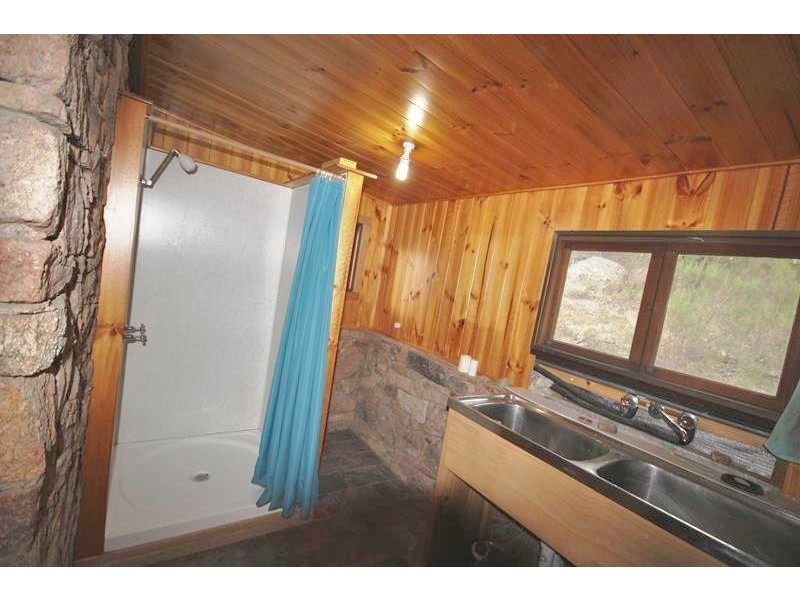 313 Watters Road, Ballandean QLD 4382