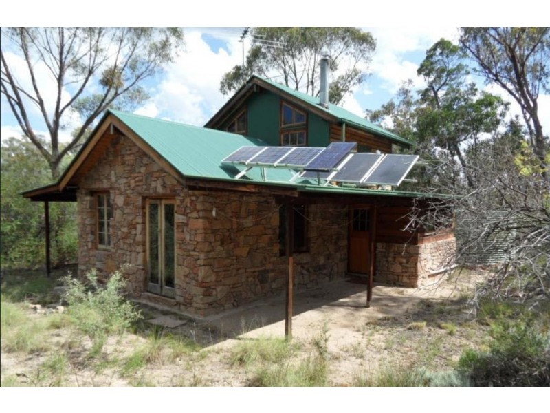 313 Watters Road, Ballandean QLD 4382