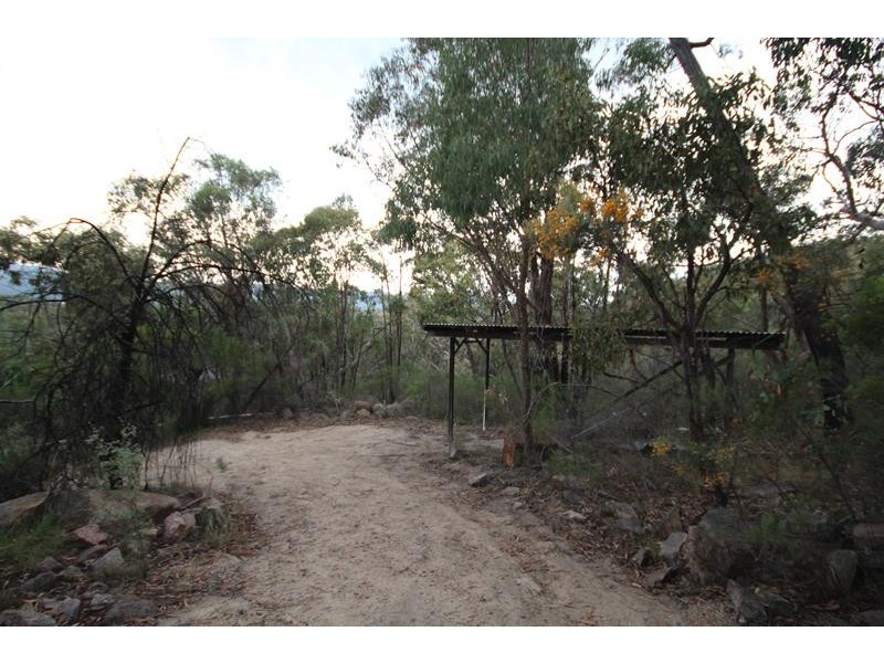 313 Watters Road, Ballandean QLD 4382