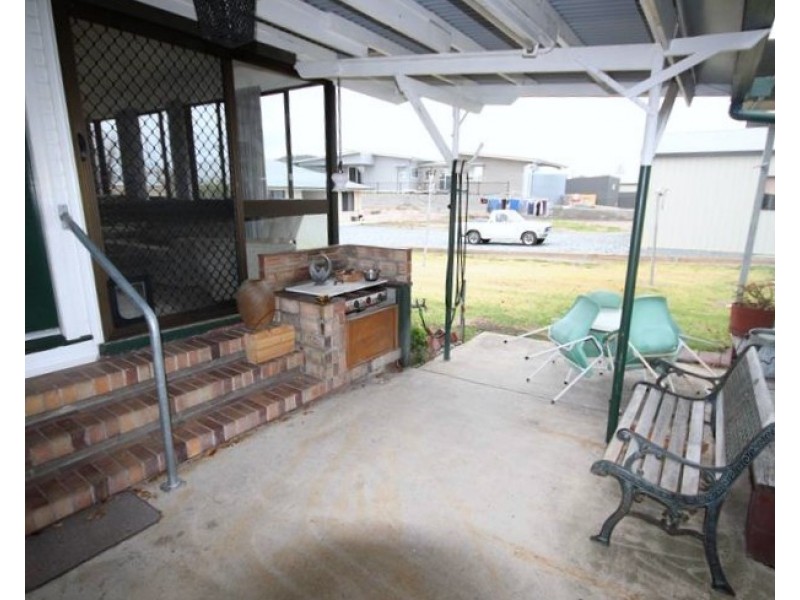 25 Bridge Street, Stanthorpe QLD 4380