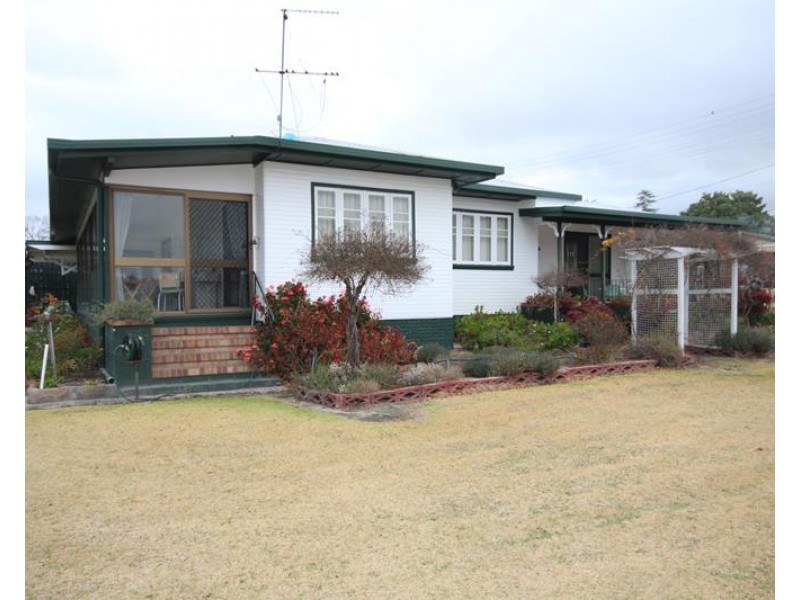 25 Bridge Street, Stanthorpe QLD 4380