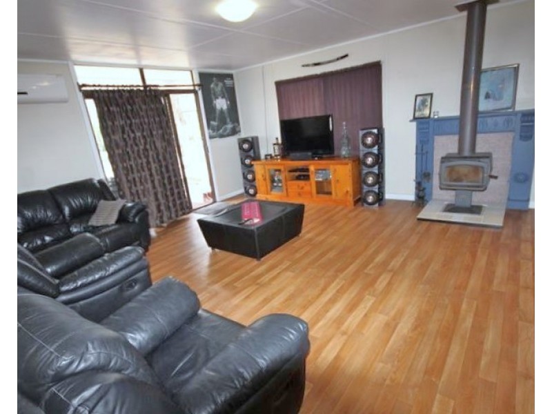 57 Sugarloaf Road, Stanthorpe QLD 4380
