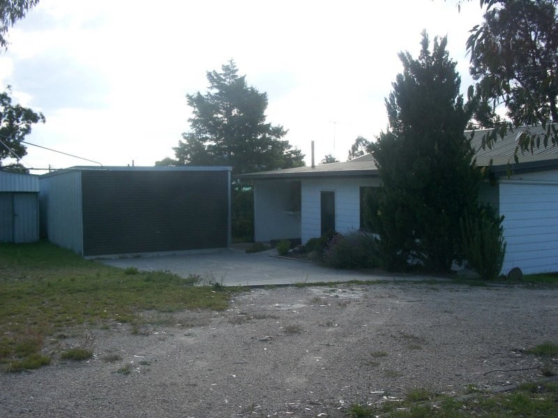 15 Pike Street, Stanthorpe QLD 4380