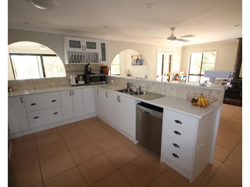 72 Hale Haven Drive, Stanthorpe QLD 4380