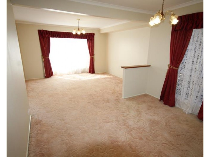 11 Burton Crescent, Stanthorpe QLD 4380