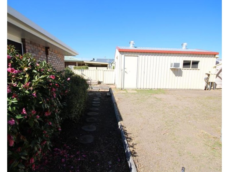 11 Burton Crescent, Stanthorpe QLD 4380